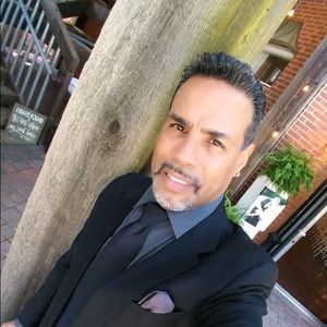 Meet your Posher, Thomas